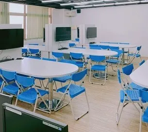 滿足課程分組討論及師生互動需求。