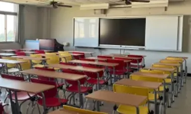 電子互動式白板教室